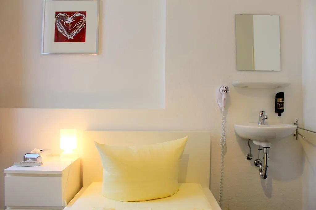 Pension Central Hostel ברלין 0*,  גרמניה